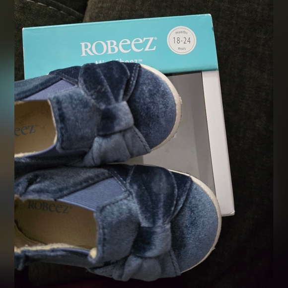 Blue Velvet Kids Shoes - Picture 5 of 8